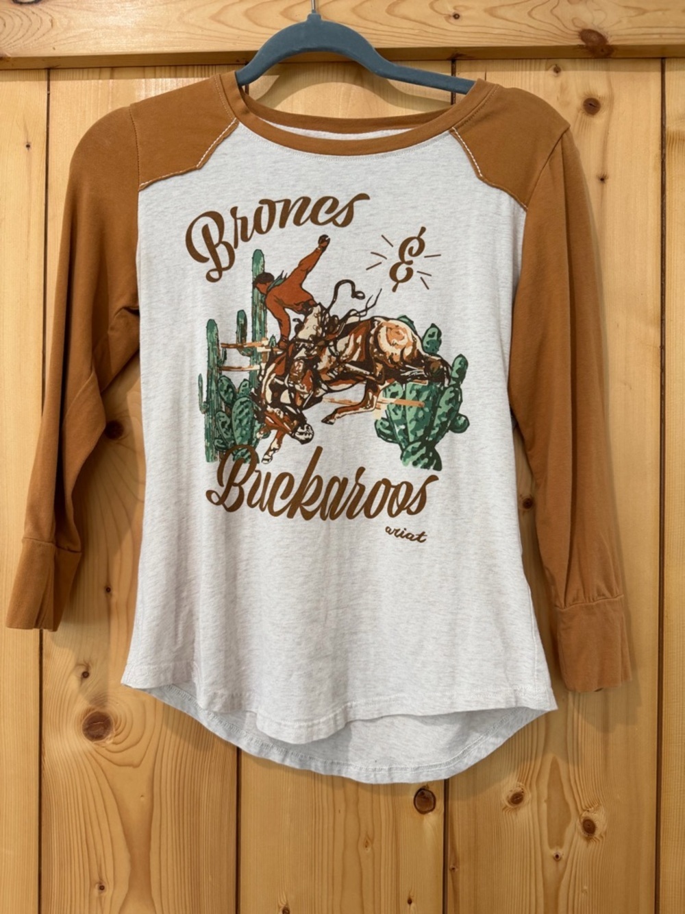 Women’s Ariat Long Sleeve Small - Picture 1 of 2